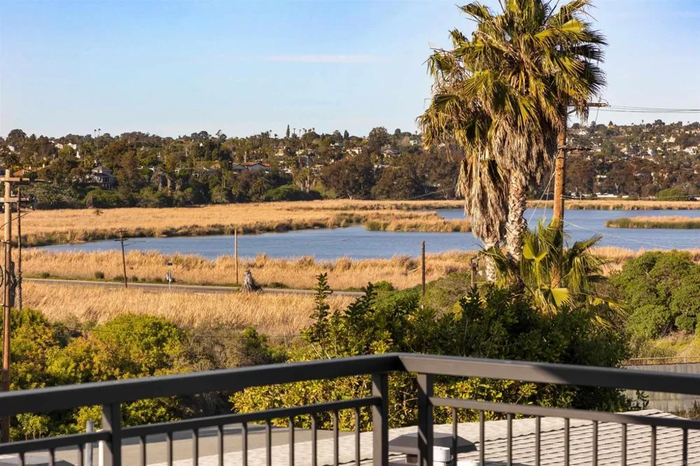 270 Normandy Lane Carlsbad, CA 92008