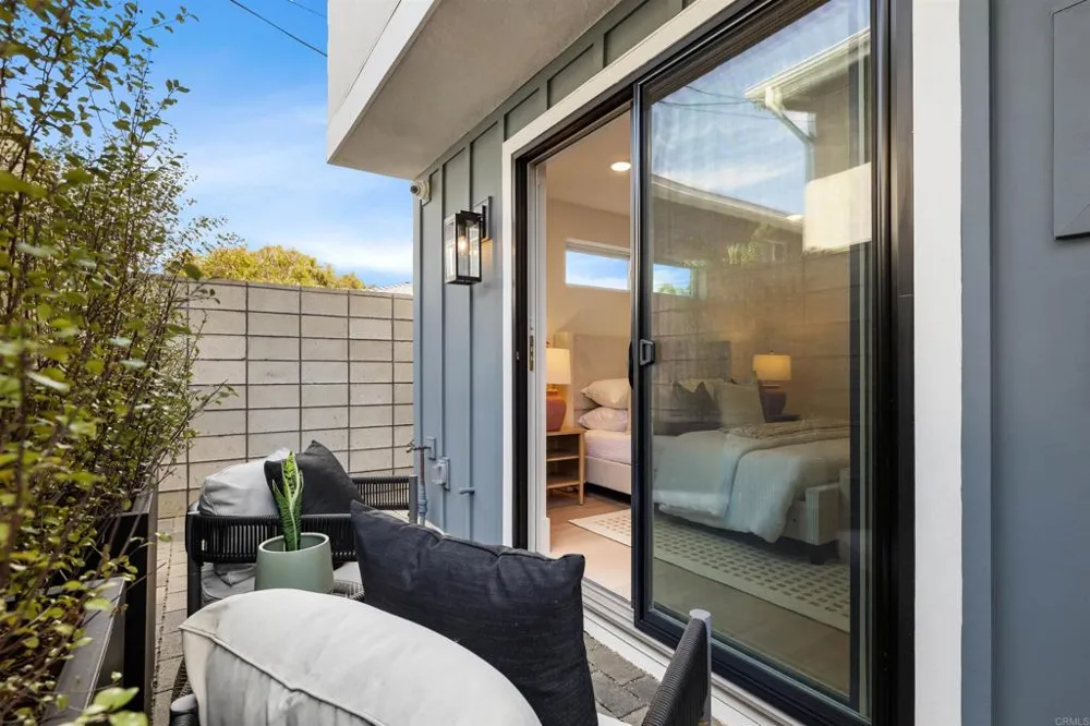 270 Normandy Lane Carlsbad, CA 92008