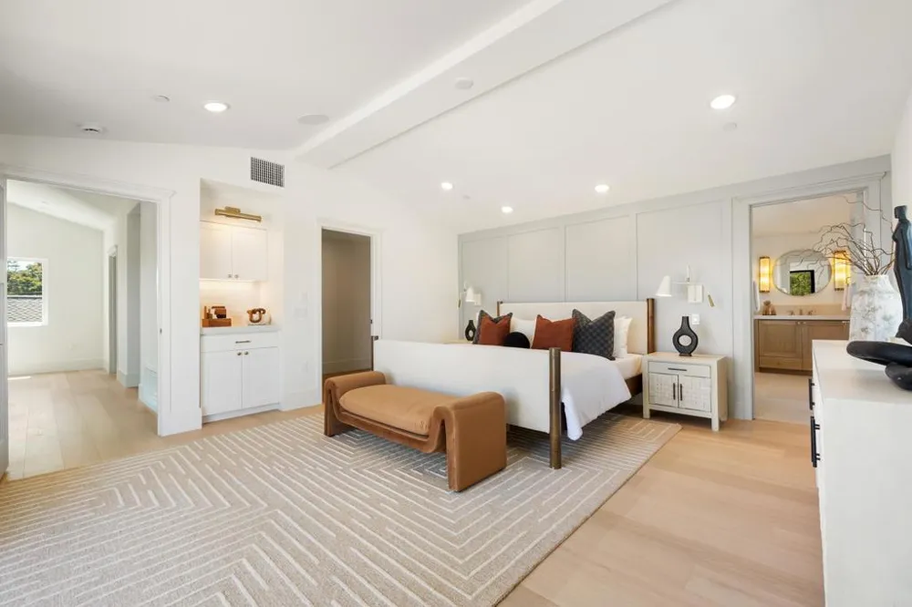 270 Normandy Lane Carlsbad, CA 92008