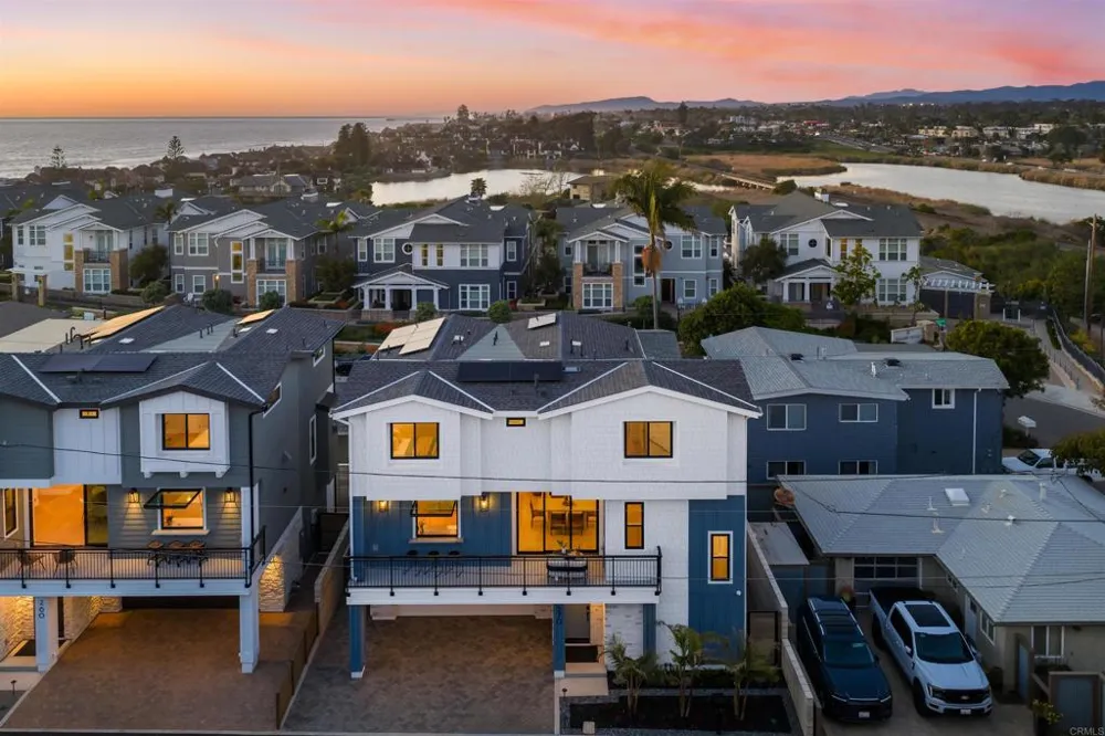 270 Normandy Lane Carlsbad, CA 92008