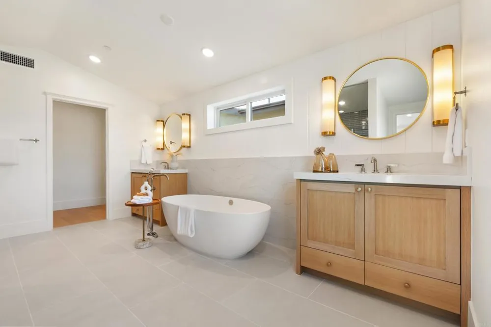 270 Normandy Lane Carlsbad, CA 92008