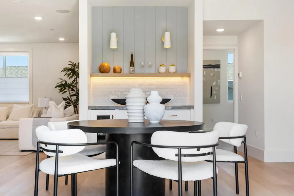 270 Normandy Lane Carlsbad, CA 92008