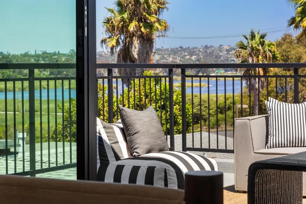270 Normandy Lane Carlsbad, CA 92008