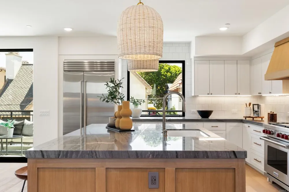 270 Normandy Lane Carlsbad, CA 92008