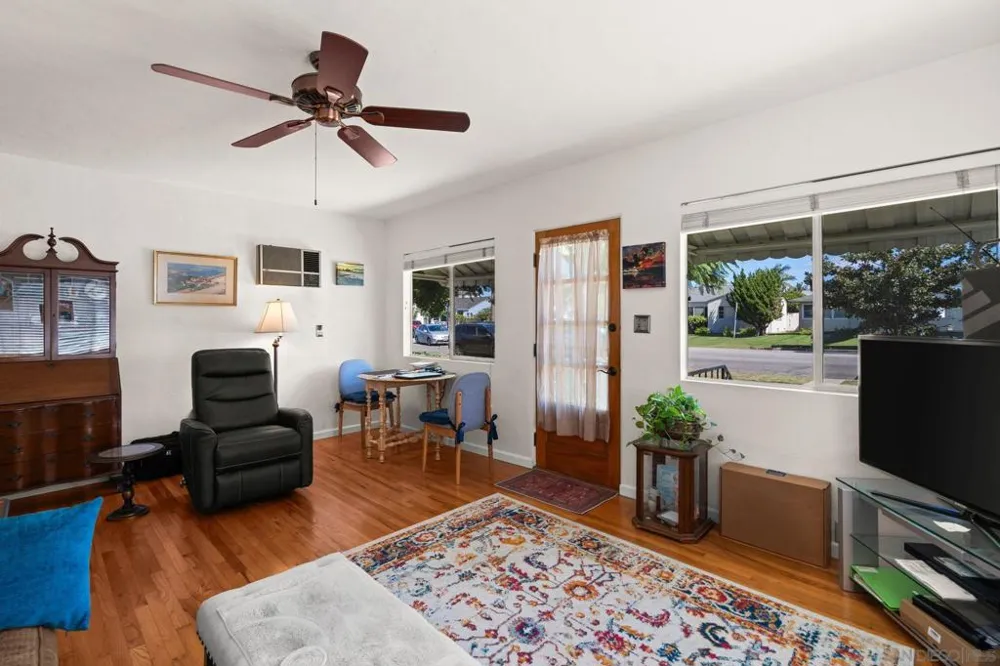 450 J Coronado, CA 92118