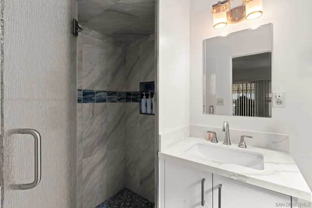 450 J Coronado, CA 92118