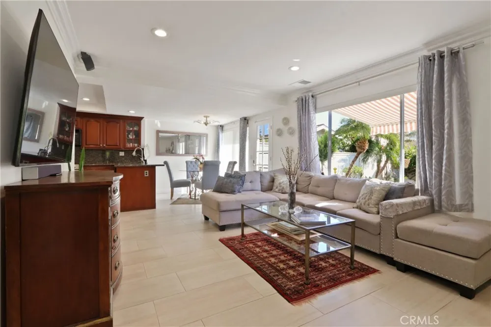 61 W Yale Loop Irvine, CA 92604