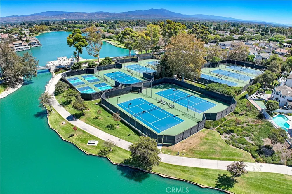 61 W Yale Loop Irvine, CA 92604