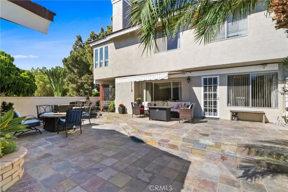 61 W Yale Loop Irvine, CA 92604