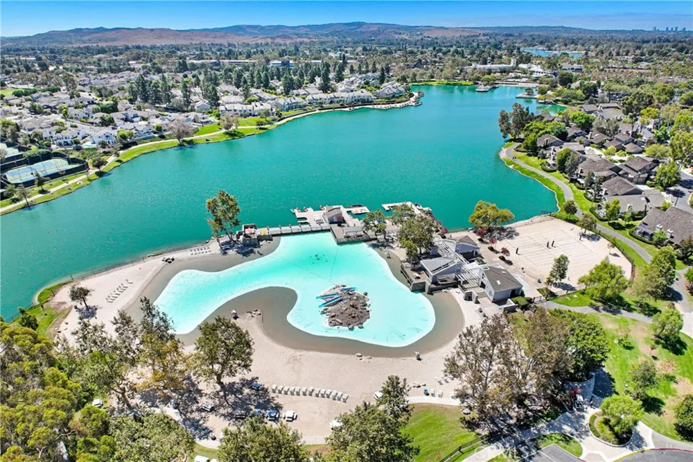 61 W Yale Loop Irvine, CA 92604