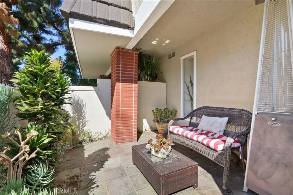 61 W Yale Loop Irvine, CA 92604
