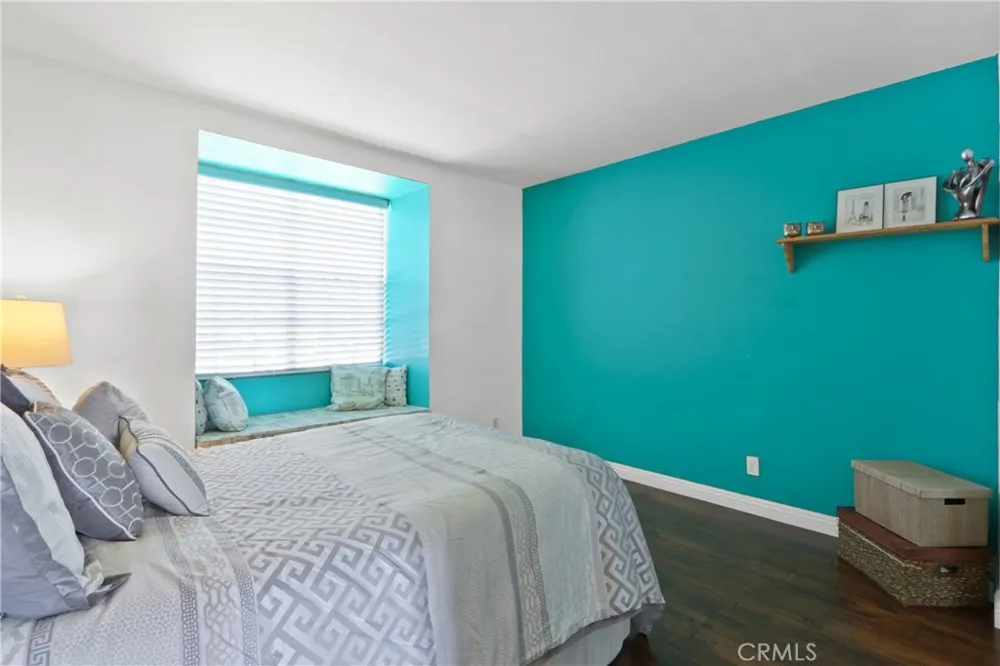 61 W Yale Loop Irvine, CA 92604