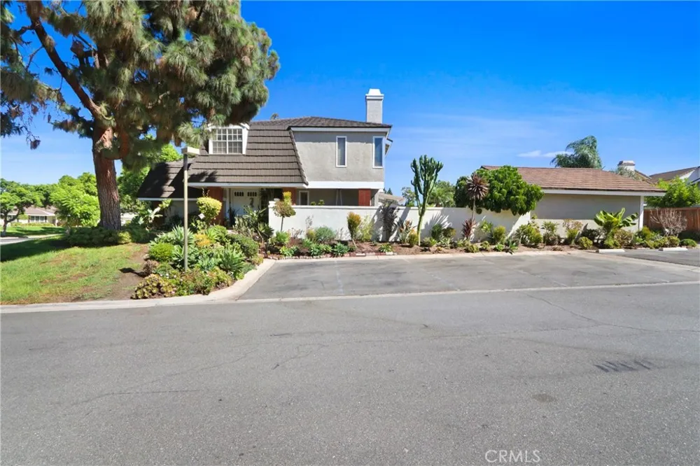 61 W Yale Loop Irvine, CA 92604