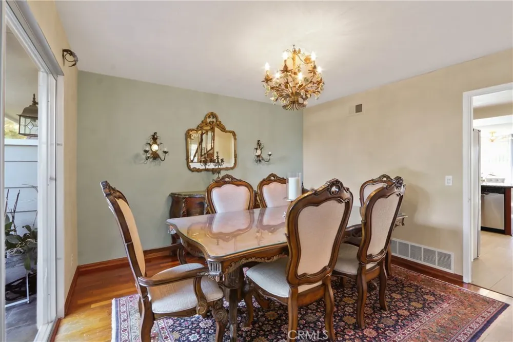 61 W Yale Loop Irvine, CA 92604