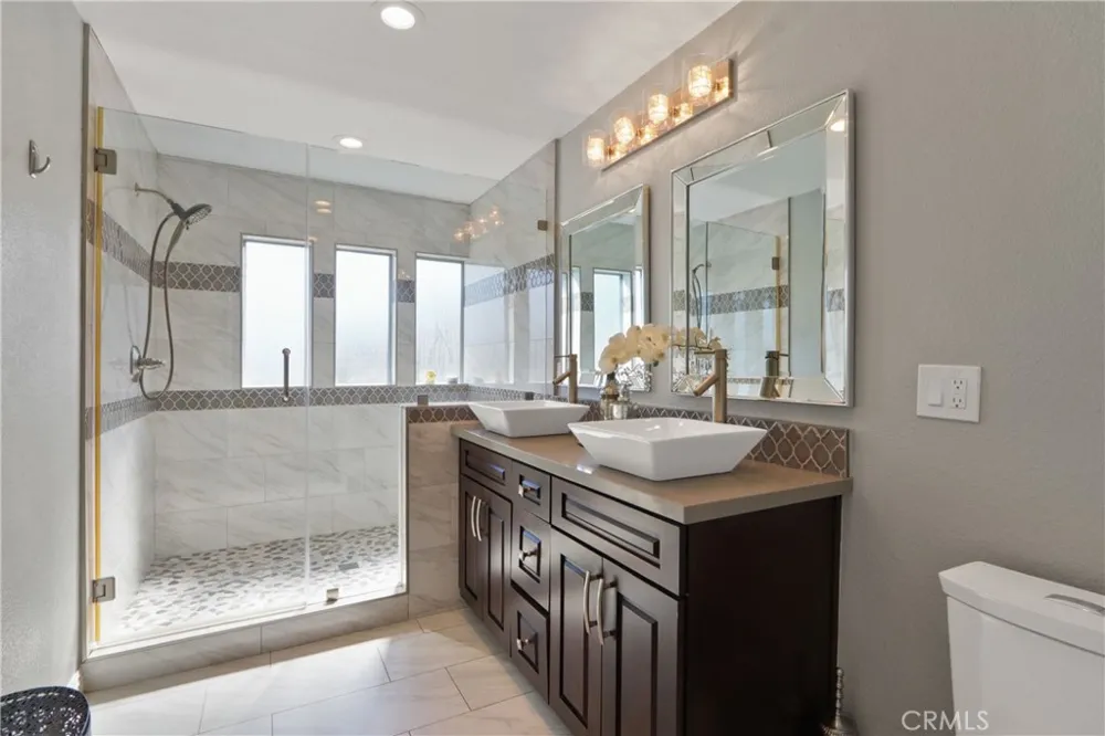 61 W Yale Loop Irvine, CA 92604