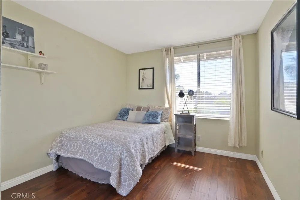 61 W Yale Loop Irvine, CA 92604