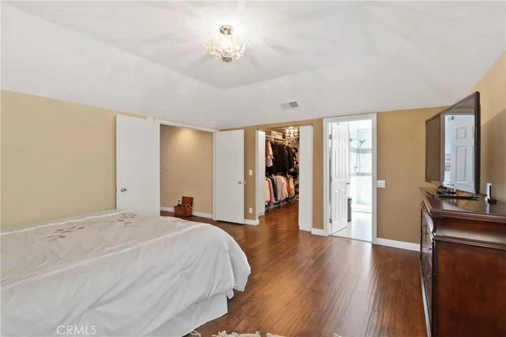 61 W Yale Loop Irvine, CA 92604