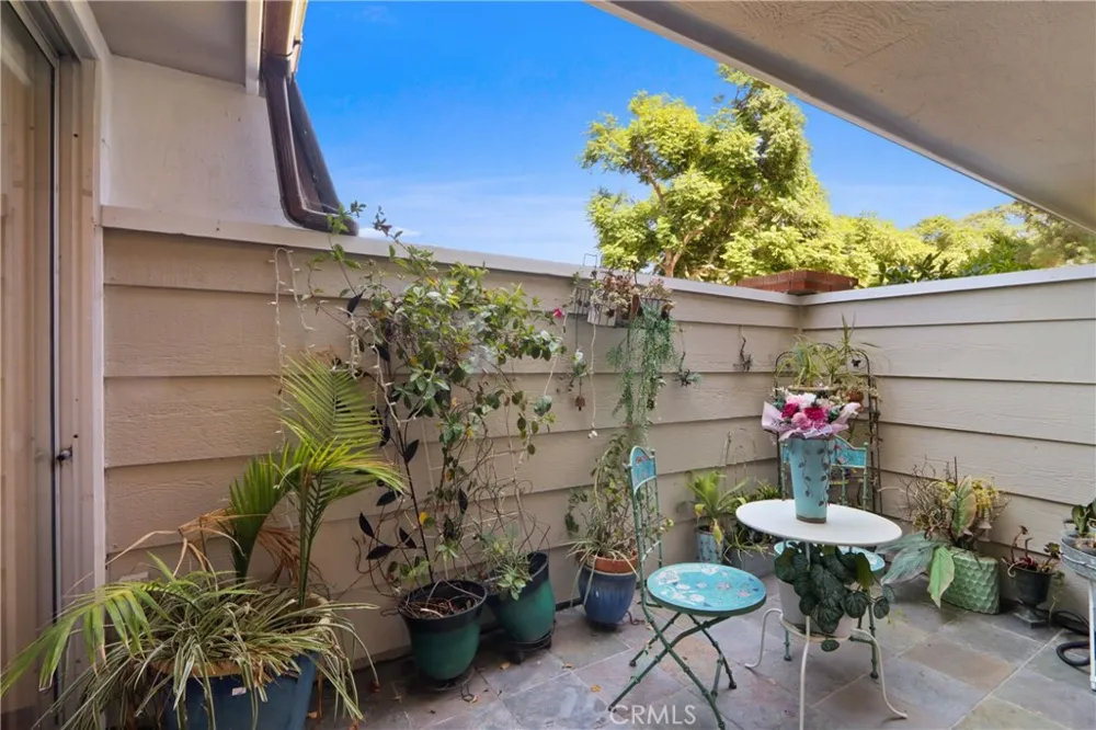 61 W Yale Loop Irvine, CA 92604