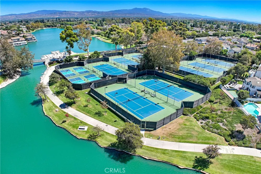 61 W Yale Loop Irvine, CA 92604