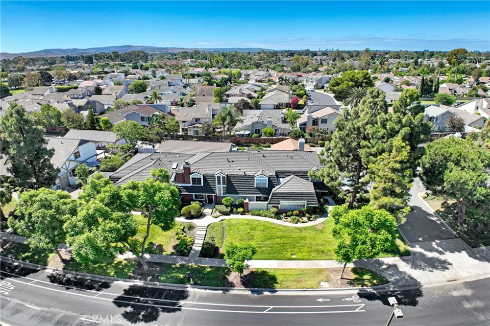 61 W Yale Loop Irvine, CA 92604