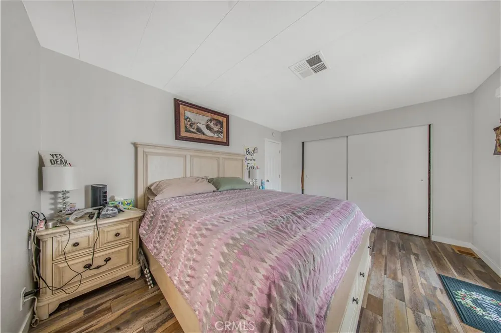 925 S Palm Hemet, CA 92543