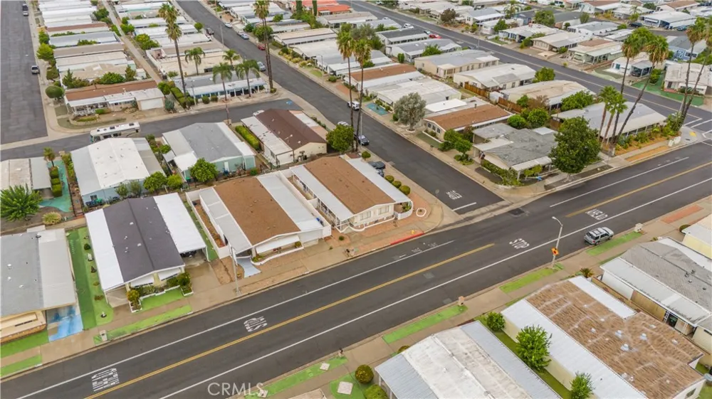 925 S Palm Hemet, CA 92543