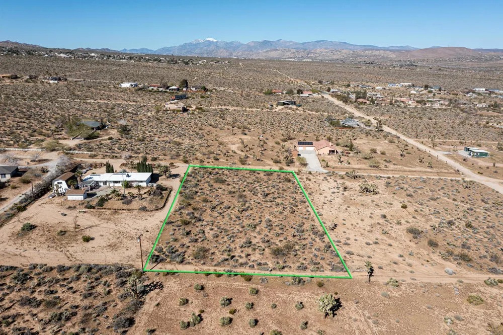102 Saddleback Road Joshua Tree, CA 92252