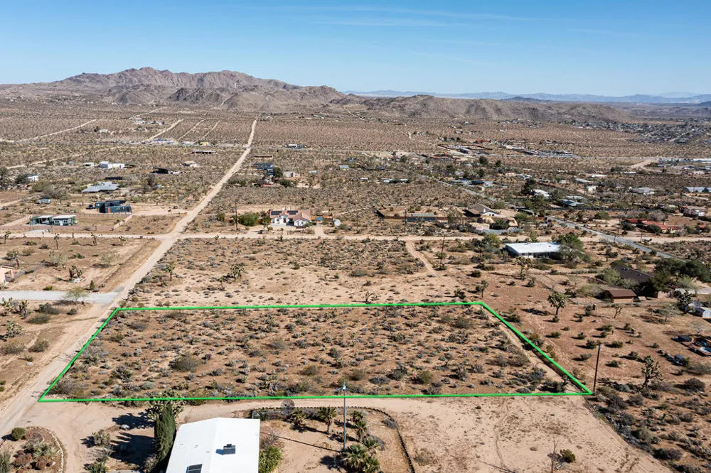 102 Saddleback Road Joshua Tree, CA 92252