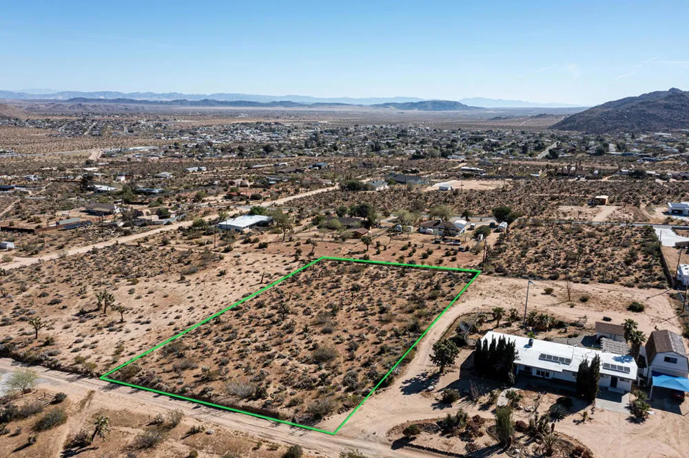 102 Saddleback Road Joshua Tree, CA 92252