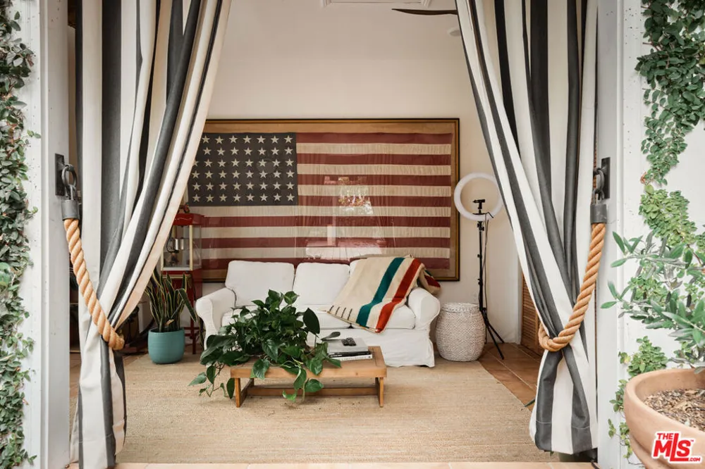 918 La Jolla Avenue West Hollywood, CA 90046