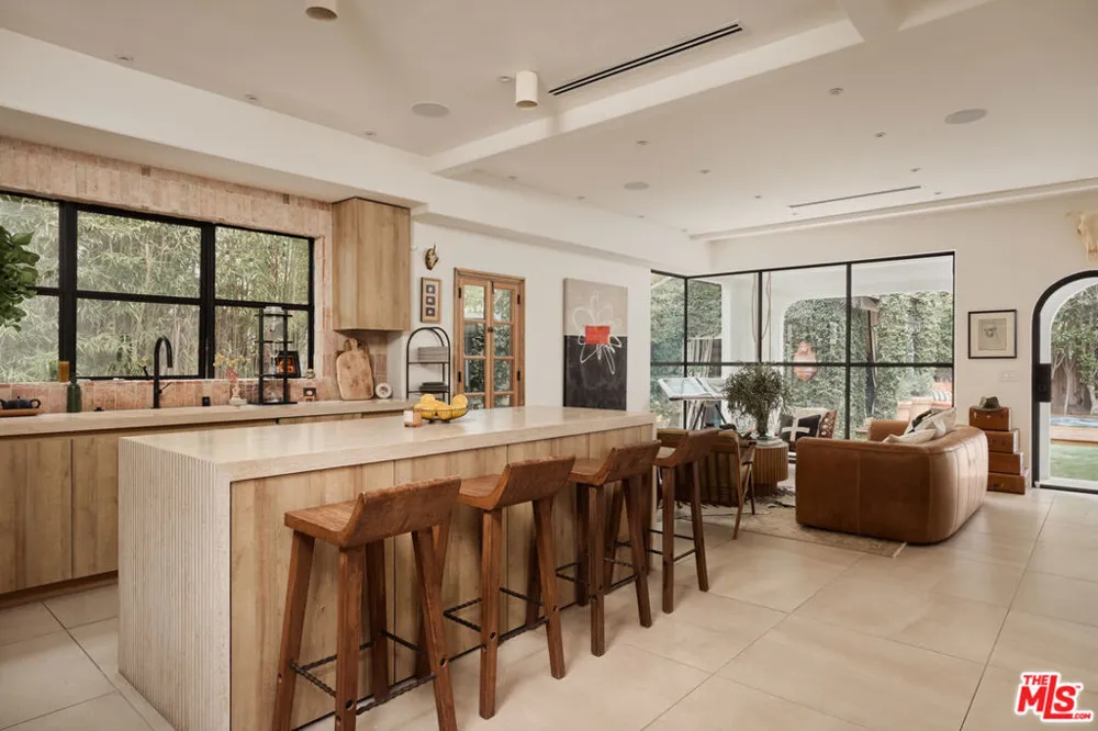 918 La Jolla Avenue West Hollywood, CA 90046