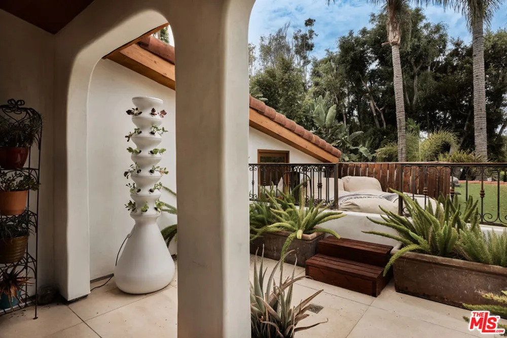 918 La Jolla Avenue West Hollywood, CA 90046