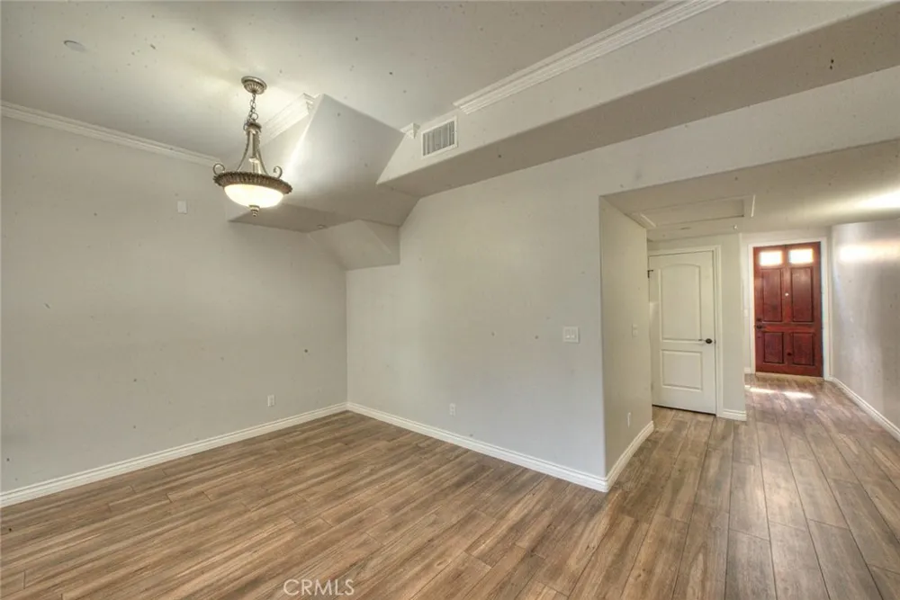 572 E San Jose Avenue #104 Burbank, CA 91501