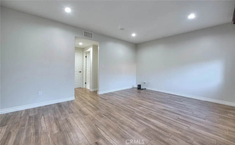 572 E San Jose Avenue #104 Burbank, CA 91501