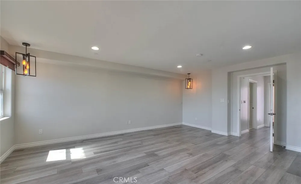 572 E San Jose Avenue #104 Burbank, CA 91501