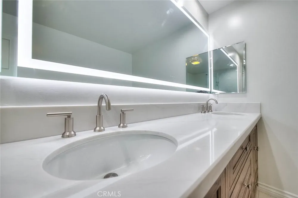 572 E San Jose Avenue #104 Burbank, CA 91501