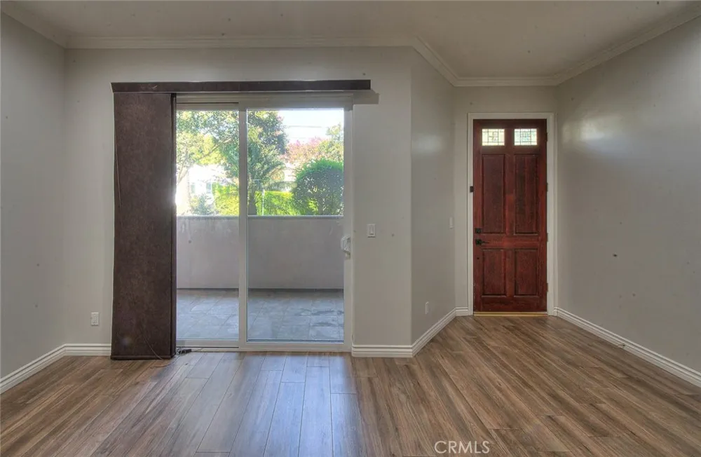 572 E San Jose Avenue #104 Burbank, CA 91501