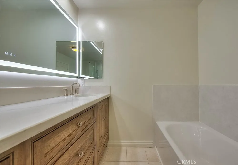 572 E San Jose Avenue #104 Burbank, CA 91501