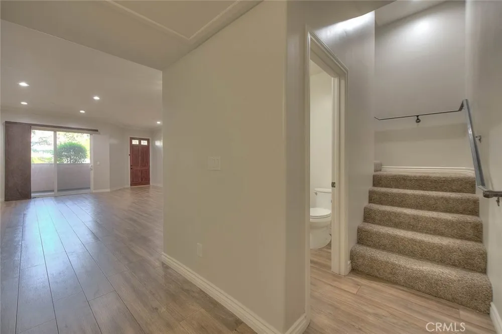572 E San Jose Avenue #104 Burbank, CA 91501