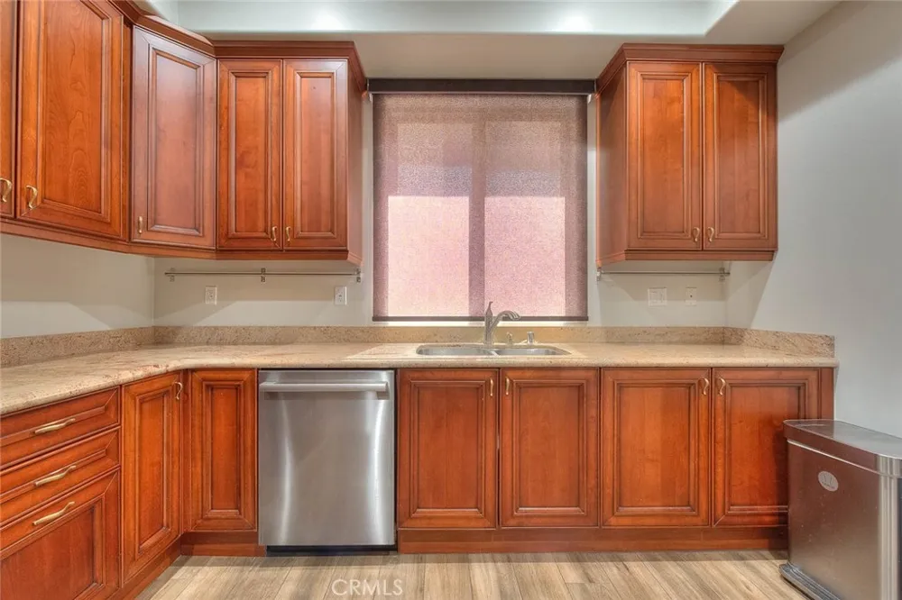 572 E San Jose Avenue #104 Burbank, CA 91501