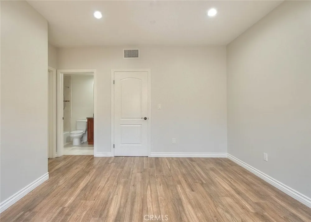 572 E San Jose Avenue #104 Burbank, CA 91501