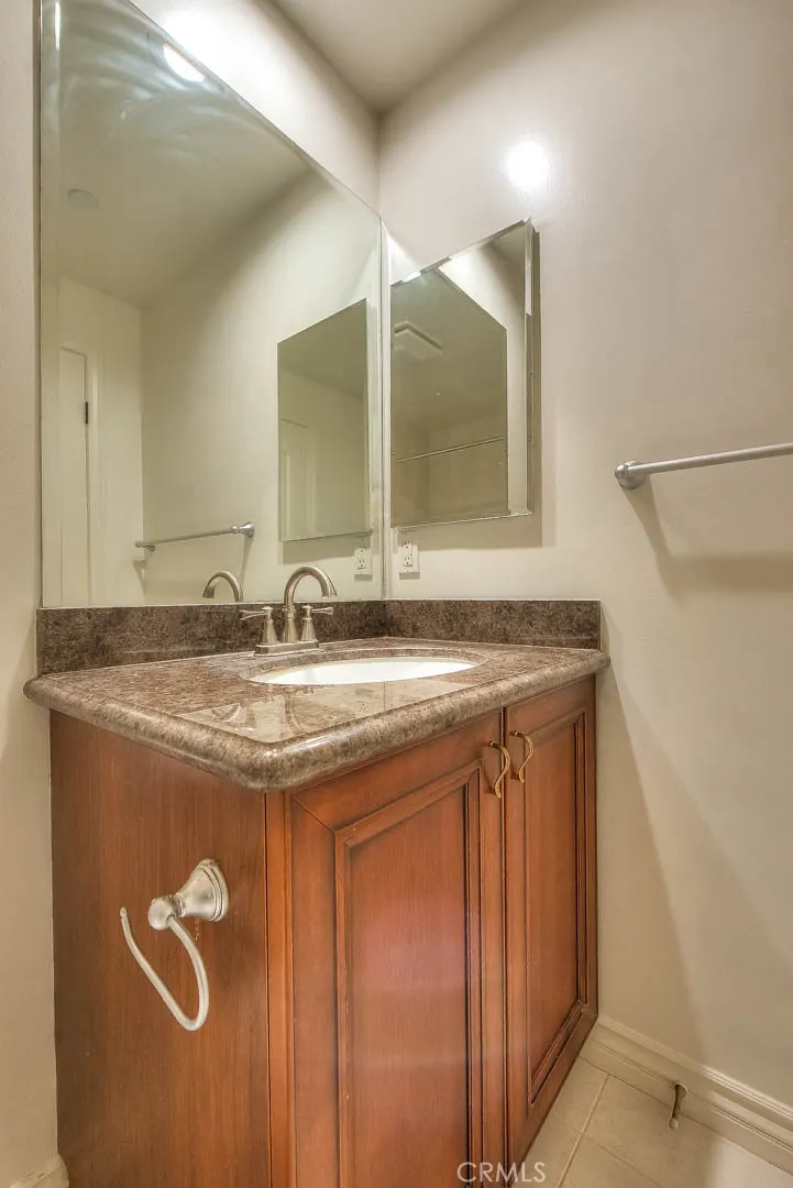 572 E San Jose Avenue #104 Burbank, CA 91501