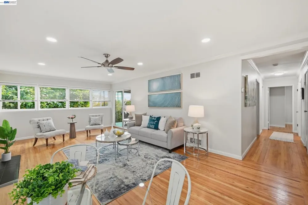 19026 Center St Castro Valley, CA 94546