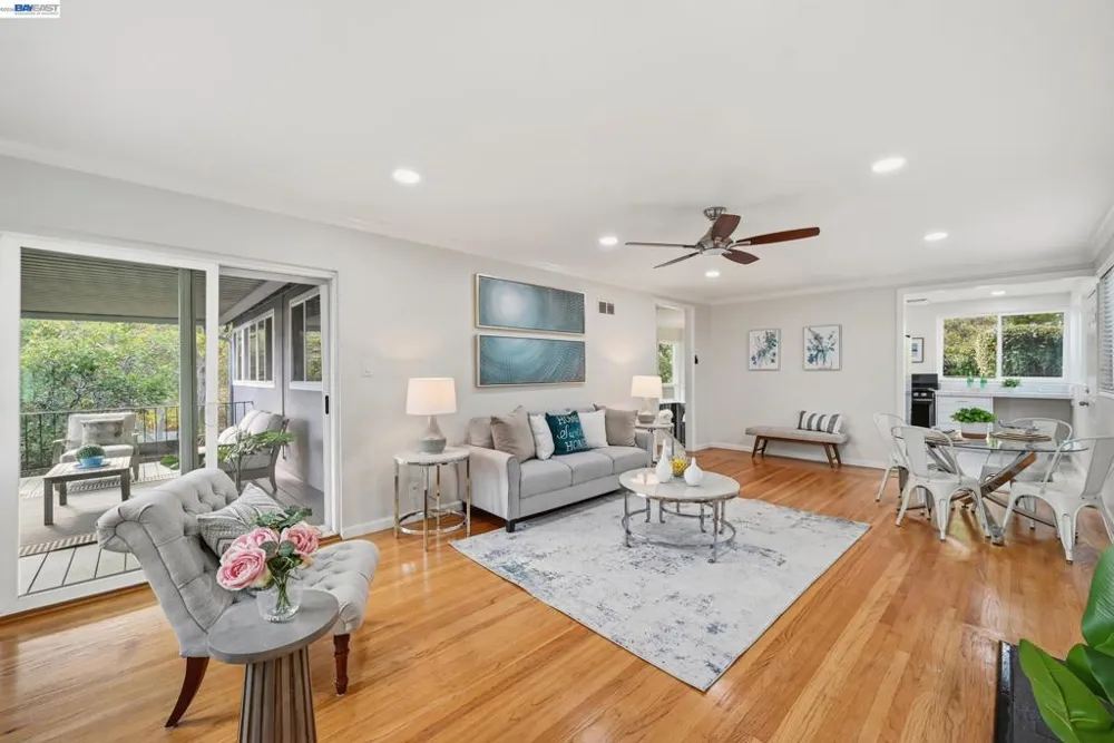 19026 Center St Castro Valley, CA 94546