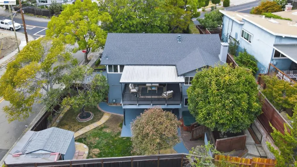 19026 Center St Castro Valley, CA 94546