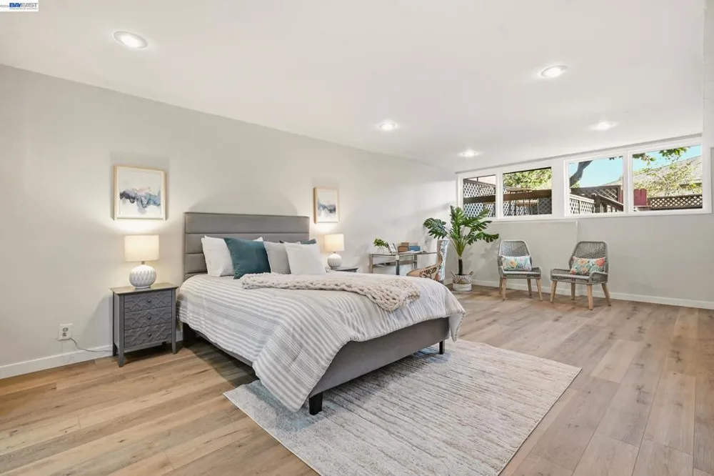 19026 Center St Castro Valley, CA 94546