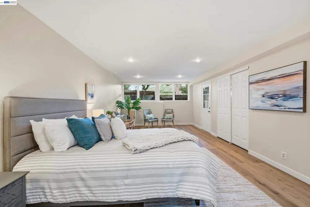 19026 Center St Castro Valley, CA 94546
