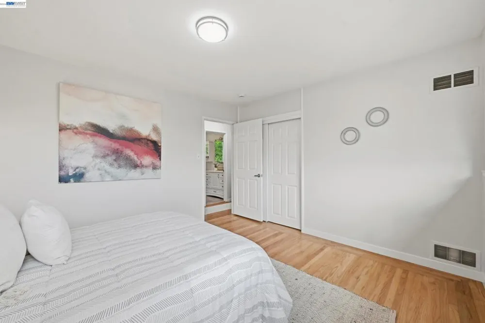 19026 Center St Castro Valley, CA 94546