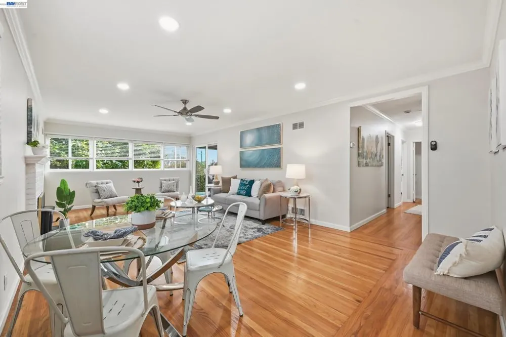 19026 Center St Castro Valley, CA 94546