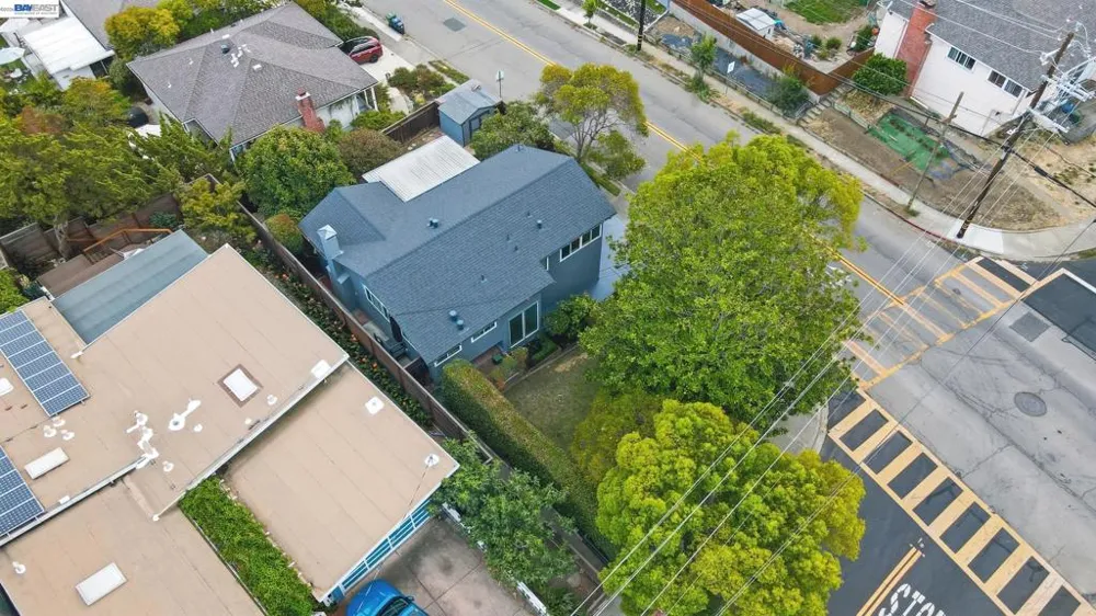 19026 Center St Castro Valley, CA 94546